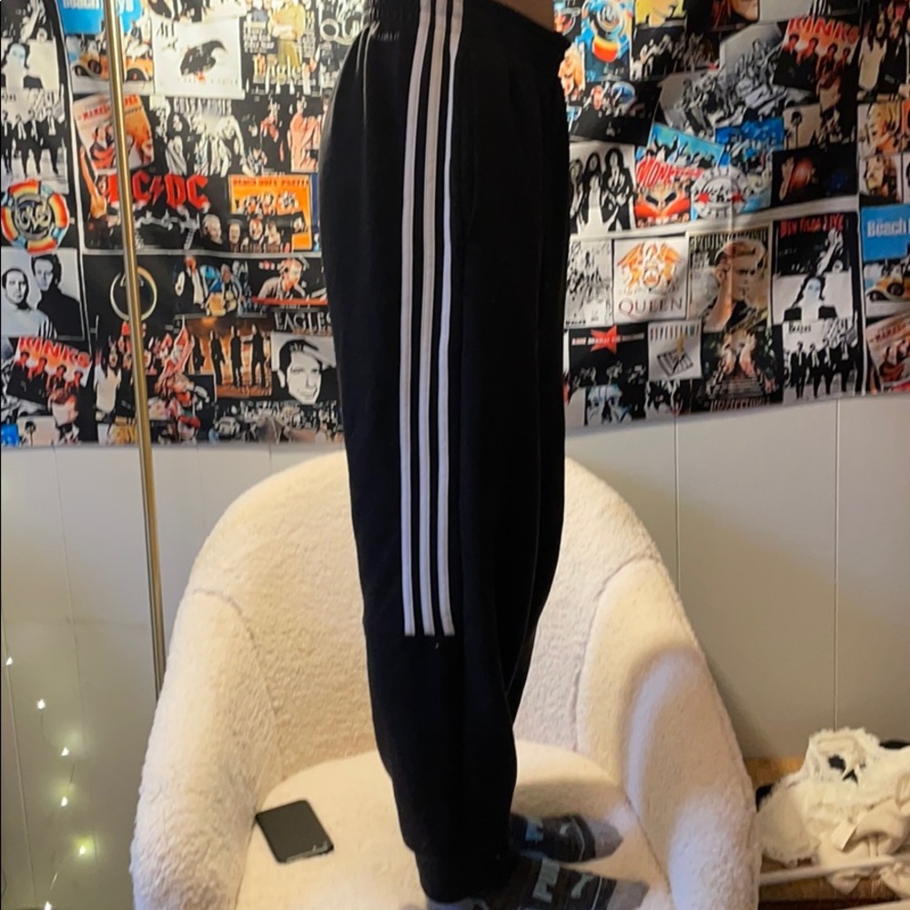 Black sweatpants